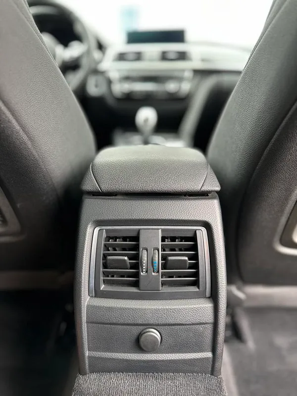 BMW 3 Series 2019 320Li M Sports Obsidian Night Edition interior photo 17