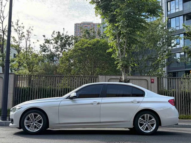 BMW 3 Series 2017 320Li Estilo de moda exterior foto 4 BMW 3 Series 2017 320Li Estilo de moda exterior foto 4