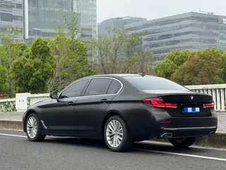 BMW 5 Series 2021 525Li Ensemble de luxe extérieur photo 7