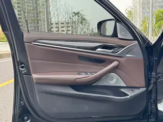 BMW 5 Series 2021 525Li Ensemble de luxe intérieur photo 11