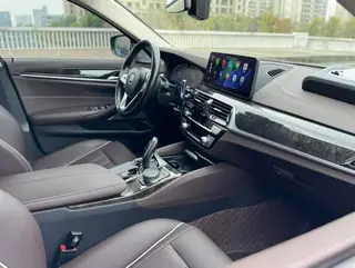 BMW 5 Series 2021 525Li Ensemble de luxe intérieur photo 17