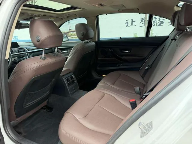 BMW 3 Series 2018 320Li Модный тип интерьер фото 8