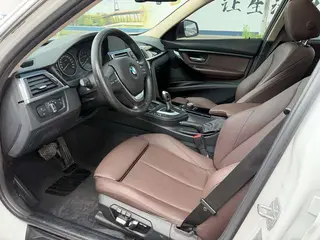 BMW 3 Series 2018 320Li Модный тип интерьер фото 9
