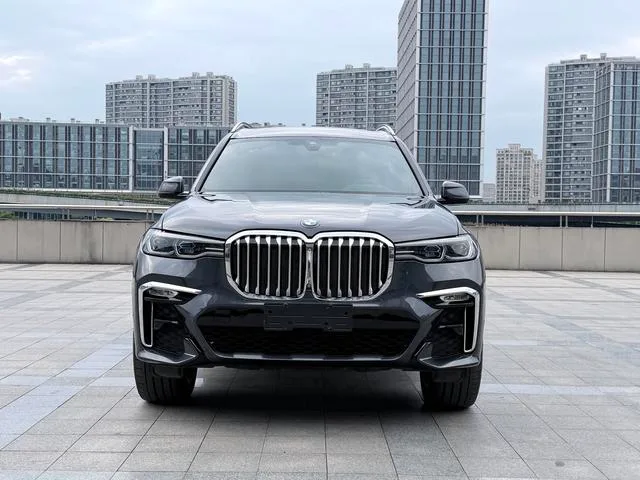BMW X7 2020 xDrive40i Premium Class M Sports suit exterior photo 2