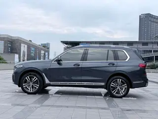 BMW X7 2020 xDrive40i Premium Class M Sports suit interior photo 16