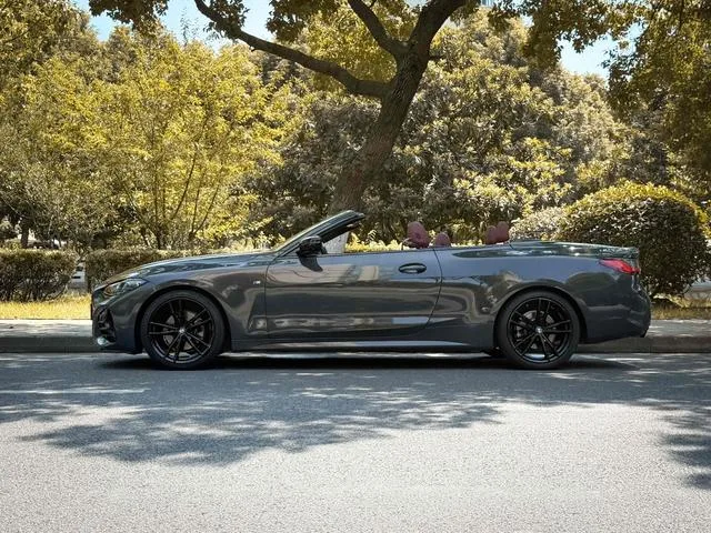 BMW 4 Series 2022 Restyling 425i Convertible M Sports Night Suit exterior photo 4