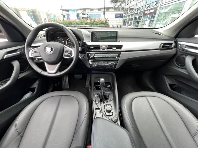 BMW X1 2016 sDrive18Li Estilo de moda interior foto 10