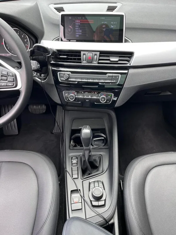 BMW X1 2016 sDrive18Li Estilo de moda interior foto 11