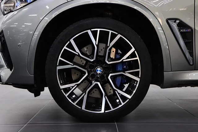 BMW X5 M 2020 X5 M exterior photo 8 BMW X5 M 2020 X5 M exterior photo 8