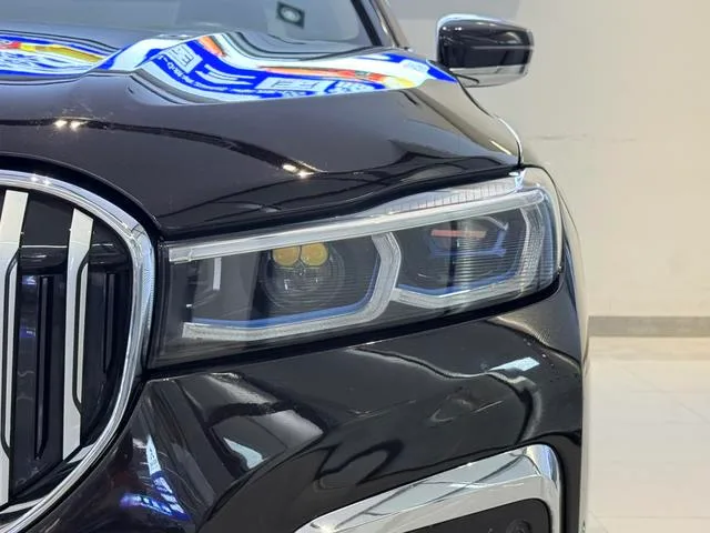 BMW 7 Series 2019 Reforma 740Li xDrive Tipo administrativo M Conjunto deportivo exterior foto 4