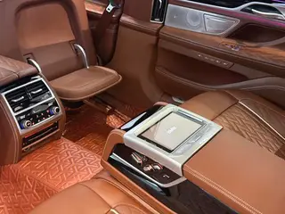 BMW 7 Series 2019 Reforma 740Li xDrive Tipo administrativo M Conjunto deportivo interior foto 11