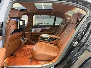 BMW 7 Series 2019 Reforma 740Li xDrive Tipo administrativo M Conjunto deportivo interior foto 12