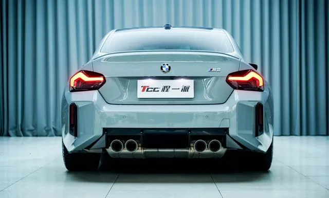 BMW M2 2023 M2 Coupe interior photo 9