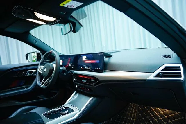 BMW 2 Series 2025 M240i xDrive Coupe interior photo 11 BMW 2 Series 2025 M240i xDrive Coupe interior photo 11