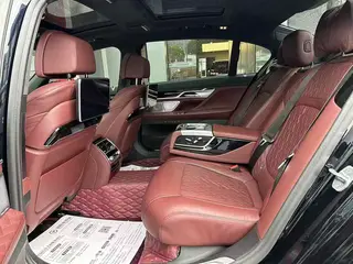 BMW 7 Series 2019 Reforma 740Li xDrive Tipo administrativo M Conjunto deportivo interior foto 6 BMW 7 Series 2019 Reforma 740Li xDrive Tipo administrativo M Conjunto deportivo interior foto 6