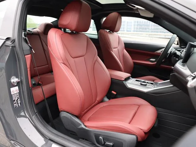 BMW 4 Series 2024 430i M Traje nocturno deportivo Yao interior foto 13 BMW 4 Series 2024 430i M Traje nocturno deportivo Yao interior foto 13
