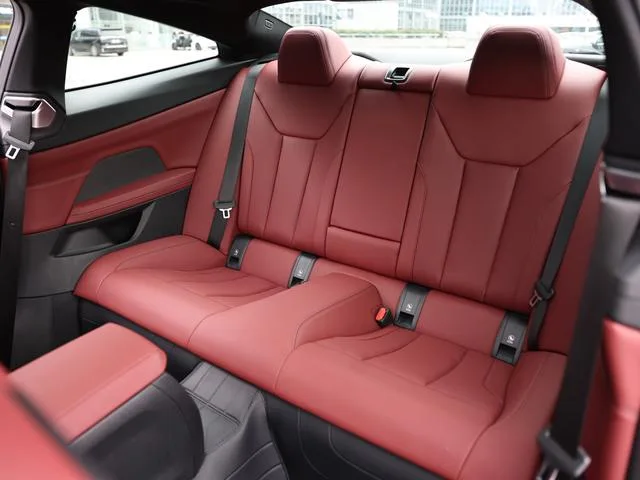 BMW 4 Series 2024 430i M Traje nocturno deportivo Yao interior foto 15 BMW 4 Series 2024 430i M Traje nocturno deportivo Yao interior foto 15