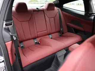 BMW 4 Series 2024 430i M Traje nocturno deportivo Yao interior foto 16 BMW 4 Series 2024 430i M Traje nocturno deportivo Yao interior foto 16