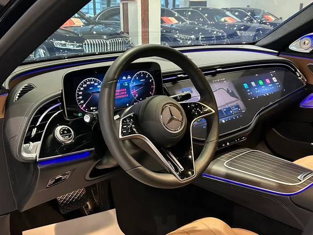 Mercedes-Benz E-Class 2025 Restyling E 300 L Luxury type Passenger car exterior photo 4 Mercedes-Benz E-Class 2025 Restyling E 300 L Luxury type Passenger car exterior photo 4