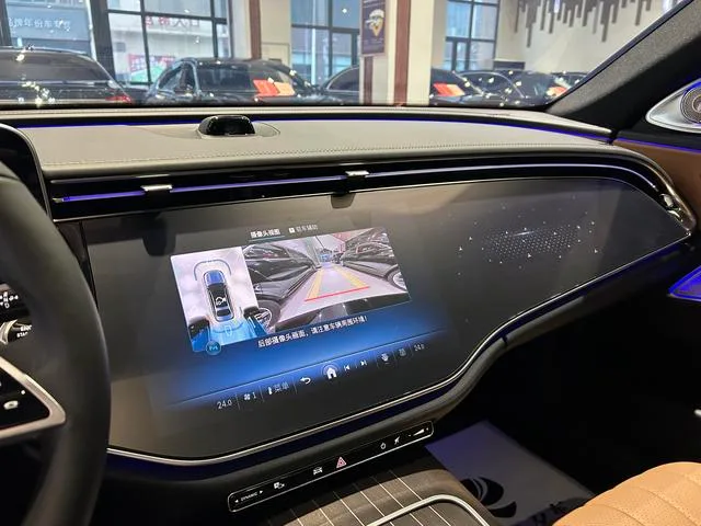 Mercedes-Benz E-Class 2025 Restyling E 300 L Luxury type Passenger car interior photo 13 Mercedes-Benz E-Class 2025 Restyling E 300 L Luxury type Passenger car interior photo 13