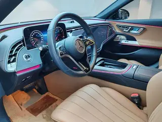 Mercedes-Benz E-Class 2025 E 300 L Luxury type Passenger car interior photo 14 Mercedes-Benz E-Class 2025 E 300 L Luxury type Passenger car interior photo 14