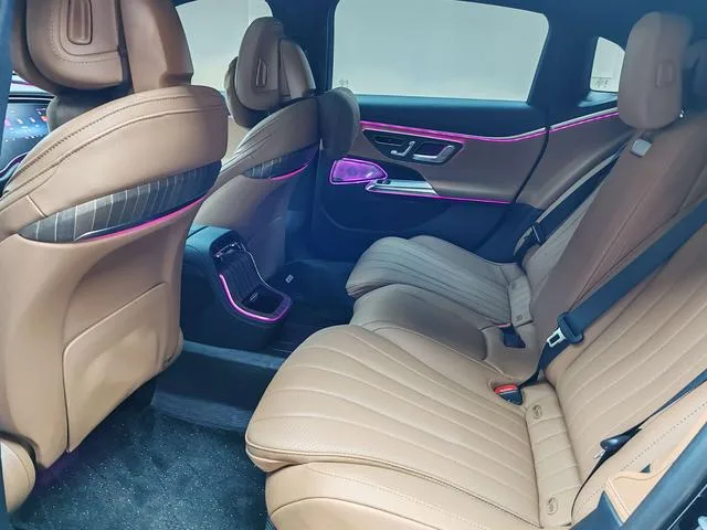 Mercedes-Benz E-Class 2024 E 300 L De lujo Coche interior foto 11 Mercedes-Benz E-Class 2024 E 300 L De lujo Coche interior foto 11
