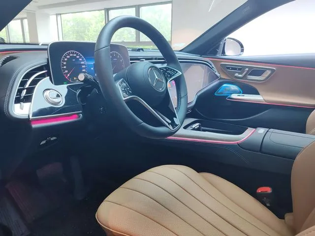 Mercedes-Benz E-Class 2024 E 300 L De lujo Coche interior foto 15 Mercedes-Benz E-Class 2024 E 300 L De lujo Coche interior foto 15