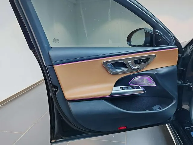 Mercedes-Benz E-Class 2024 E 300 L De lujo Coche interior foto 19 Mercedes-Benz E-Class 2024 E 300 L De lujo Coche interior foto 19