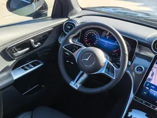 Mercedes-Benz GLC 2025 GLC 260 L 4MATIC Dynamic 5 seat interior photo 13 Mercedes-Benz GLC 2025 GLC 260 L 4MATIC Dynamic 5 seat interior photo 13