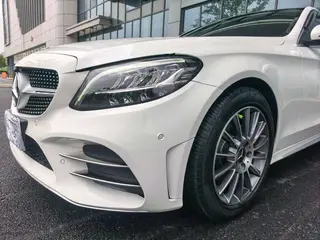 Mercedes-Benz C-Class 2021 C 260 L Sports version interior photo 16 Mercedes-Benz C-Class 2021 C 260 L Sports version interior photo 16