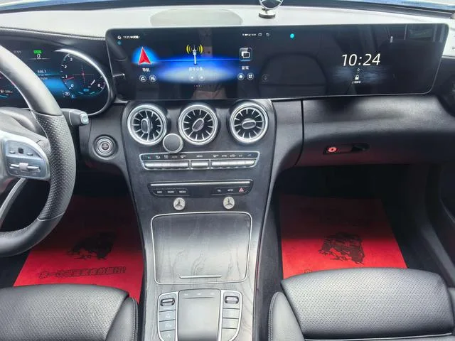 Mercedes-Benz C-Class 2021 C 260 L Sports version interior photo 19 Mercedes-Benz C-Class 2021 C 260 L Sports version interior photo 19