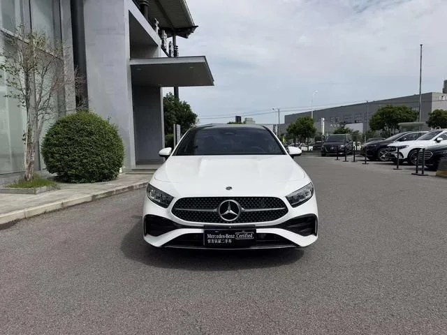 Mercedes-Benz A-Class 2025 A 200 L Fashion Edition exterior photo 2