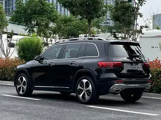 Mercedes-Benz GLB 2023 GLB 220 Fashionable exterior photo 4 Mercedes-Benz GLB 2023 GLB 220 Fashionable exterior photo 4