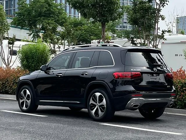 Mercedes-Benz GLB 2023 GLB 220 Fashionable exterior photo 4 Mercedes-Benz GLB 2023 GLB 220 Fashionable exterior photo 4