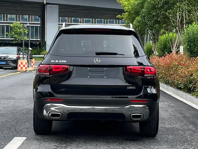 Mercedes-Benz GLB 2023 GLB 220 Fashionable exterior photo 5 Mercedes-Benz GLB 2023 GLB 220 Fashionable exterior photo 5