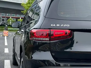 Mercedes-Benz GLB 2023 GLB 220 Fashionable exterior photo 6 Mercedes-Benz GLB 2023 GLB 220 Fashionable exterior photo 6