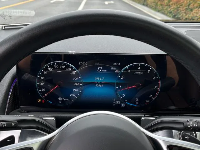 Mercedes-Benz GLB 2023 GLB 220 Fashionable exterior photo 9 Mercedes-Benz GLB 2023 GLB 220 Fashionable exterior photo 9