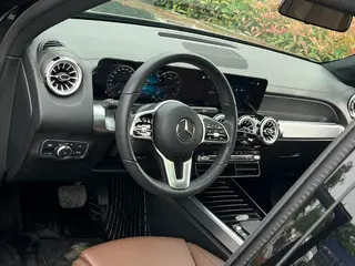 Mercedes-Benz GLB 2023 GLB 220 Fashionable exterior photo 10 Mercedes-Benz GLB 2023 GLB 220 Fashionable exterior photo 10