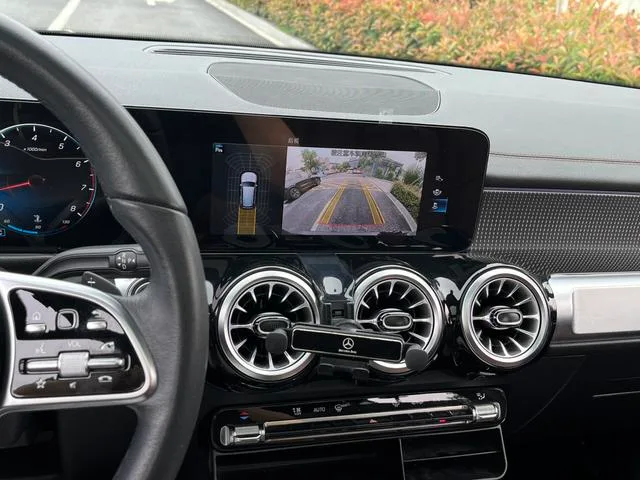 Mercedes-Benz GLB 2023 GLB 220 Fashionable interior photo 15 Mercedes-Benz GLB 2023 GLB 220 Fashionable interior photo 15