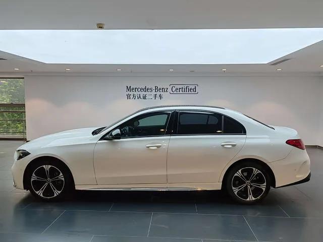 Mercedes-Benz C-Class 2022 C 260 L Hao Night Sports Edition exterior photo 7 Mercedes-Benz C-Class 2022 C 260 L Hao Night Sports Edition exterior photo 7