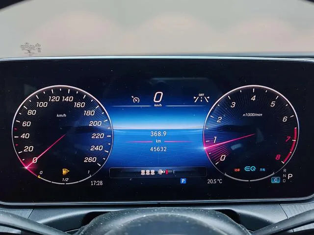 Mercedes-Benz C-Class 2022 C 260 L Hao Night Sports Edition interior photo 12 Mercedes-Benz C-Class 2022 C 260 L Hao Night Sports Edition interior photo 12