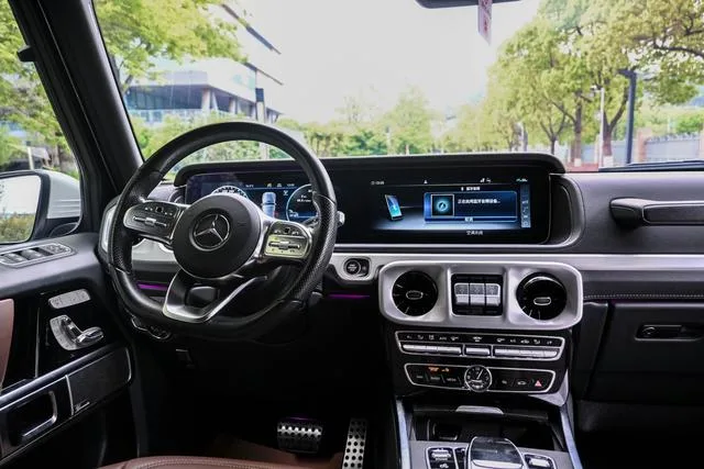 Mercedes-Benz G-Class 2023 G 350 interior photo 11
