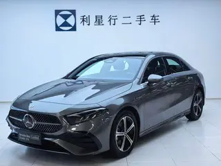 Mercedes-Benz A-Class 2023 A 200 L Voiture de sport version mode extérieur photo 1 Mercedes-Benz A-Class 2023 A 200 L Voiture de sport version mode extérieur photo 1