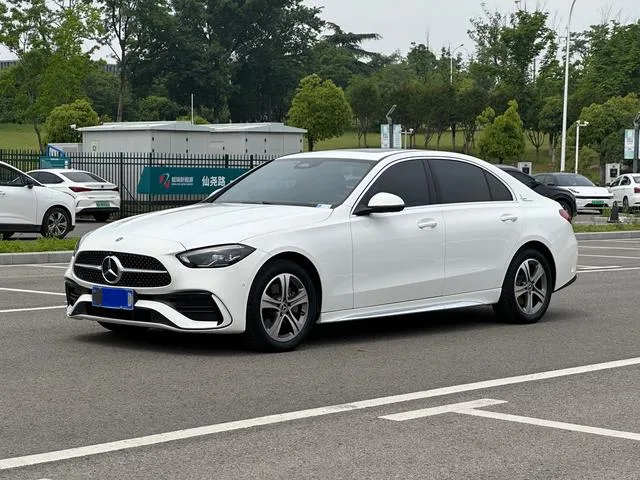 Mercedes-Benz C-Class 2022 C 200 L Sports version exterior photo 1 Mercedes-Benz C-Class 2022 C 200 L Sports version exterior photo 1