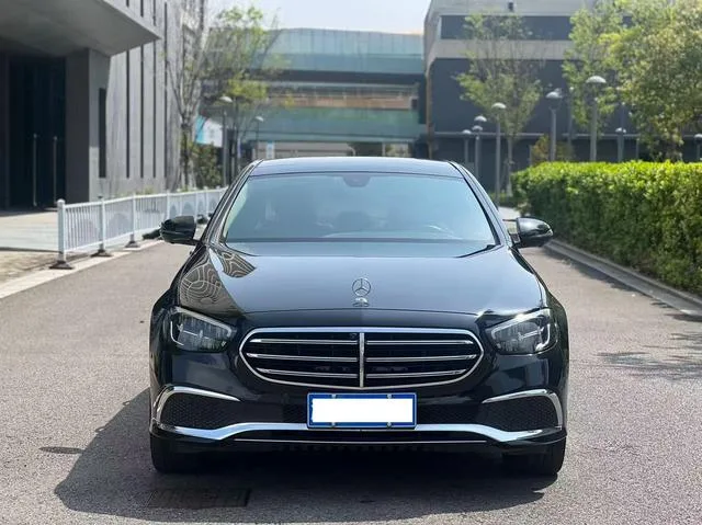 Mercedes-Benz E-Class 2023 E 300 L Fashionable Passenger car exterior photo 2 Mercedes-Benz E-Class 2023 E 300 L Fashionable Passenger car exterior photo 2