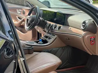 Mercedes-Benz E-Class 2023 E 300 L Fashionable Passenger car interior photo 7 Mercedes-Benz E-Class 2023 E 300 L Fashionable Passenger car interior photo 7