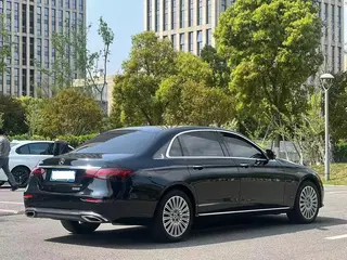 Mercedes-Benz E-Class 2023 E 300 L Fashionable Passenger car interior photo 9 Mercedes-Benz E-Class 2023 E 300 L Fashionable Passenger car interior photo 9