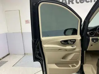 Mercedes-Benz V-Class 2022 V 260 Pilot Edition interior photo 16 Mercedes-Benz V-Class 2022 V 260 Pilot Edition interior photo 16