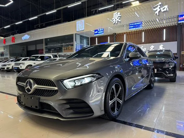 Mercedes-Benz A-Class 2022 Second change A 200 L Sport Sedan Fashion Edition exterior photo 1 Mercedes-Benz A-Class 2022 Second change A 200 L Sport Sedan Fashion Edition exterior photo 1