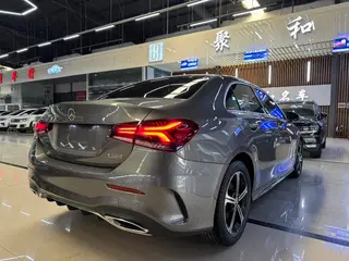 Mercedes-Benz A-Class 2022 Second change A 200 L Sport Sedan Fashion Edition interior photo 9 Mercedes-Benz A-Class 2022 Second change A 200 L Sport Sedan Fashion Edition interior photo 9
